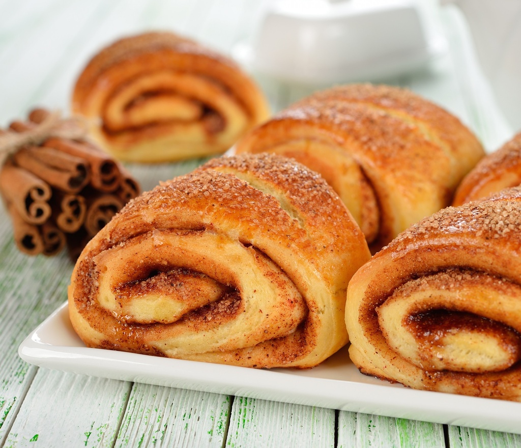 Pão Doce Com Canela E Açúcar 