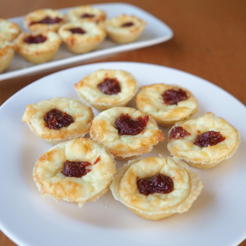 Mini Empadinha de Queijo e Goiabada