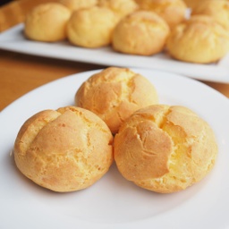 [1169] Broinha de Fubá de Canjica com Coalhada